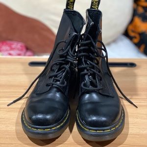 Dr. Martens boots 🖤🖤 size  US 6L/ EU 37